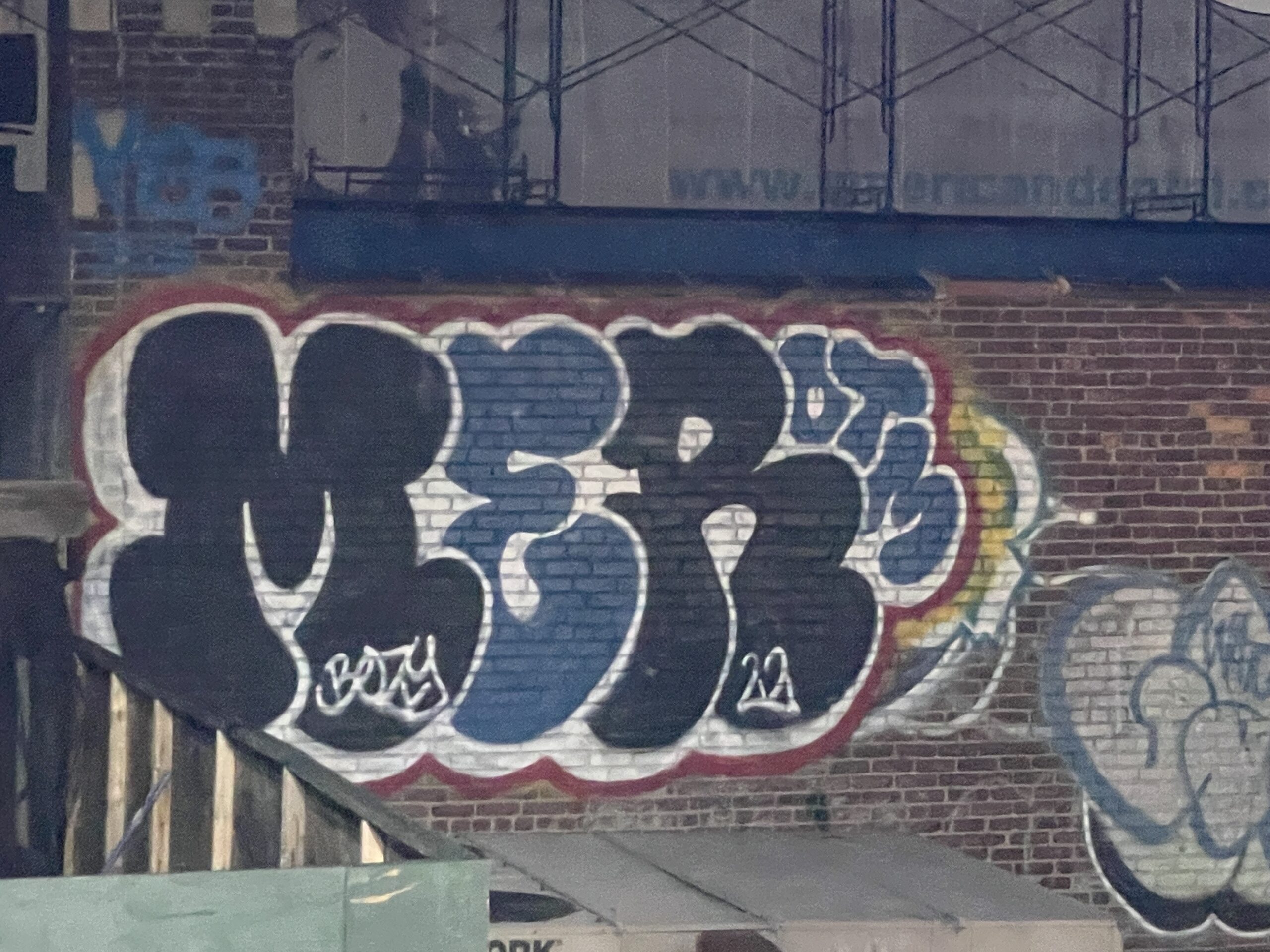 mer graffiti
