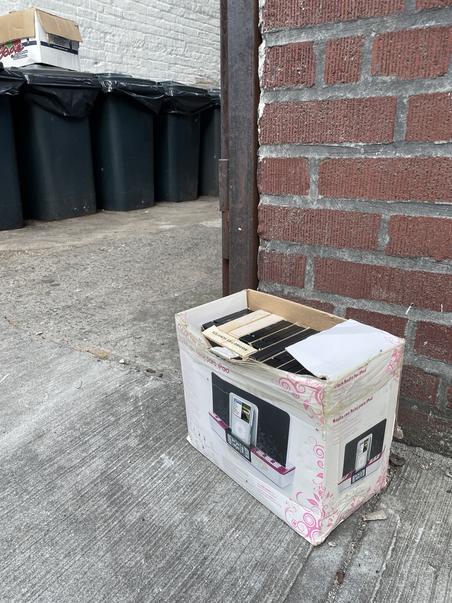 How You Know We’re Old: VHS Tapes in an iPod doc box