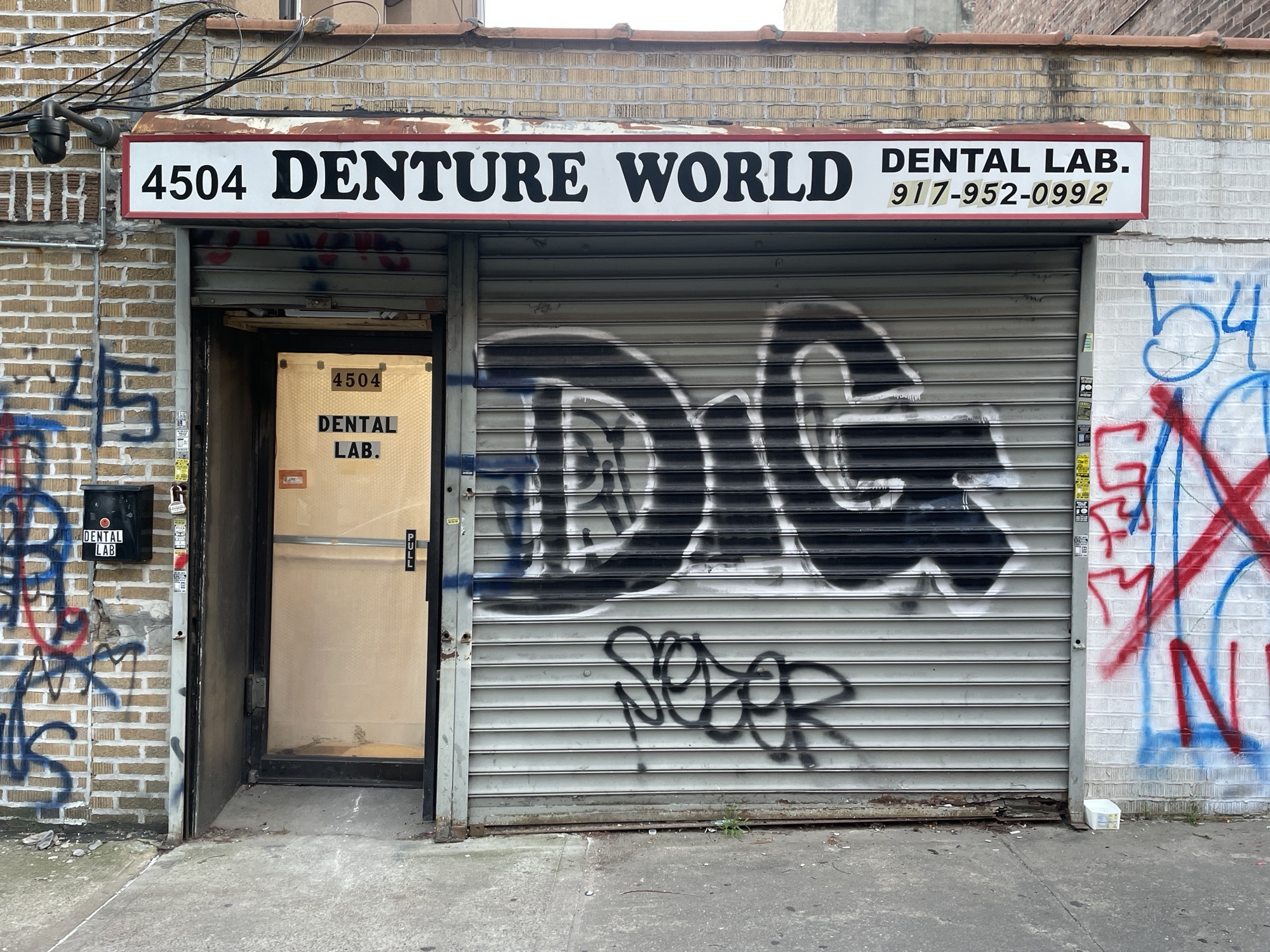 Dental Lab — Unique New York Signs